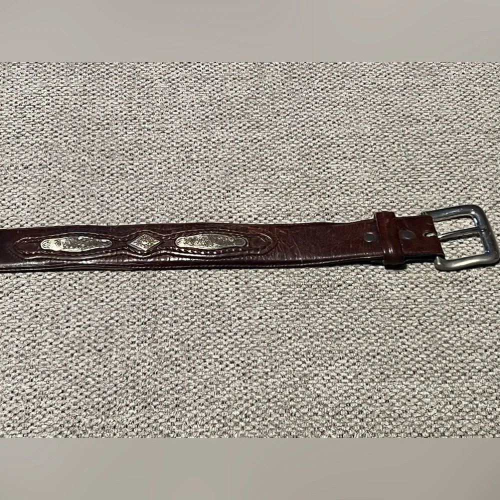 Gorgeous Vintage Leather Belt with‎ Silver Detailing 36